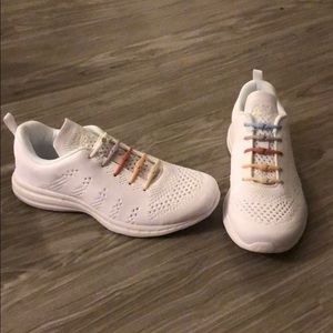 APL white tech look pro